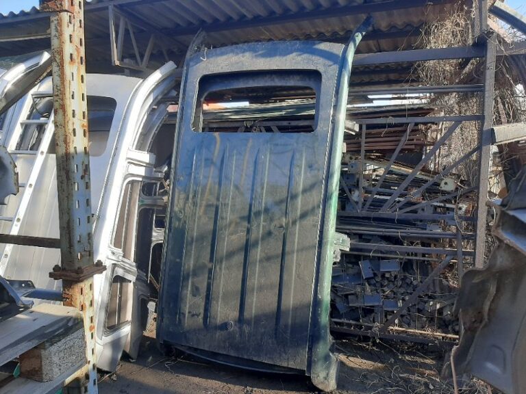 Крыша Toyota Land Cruiser 1998-2007 6311160451 (Арт. 7095)