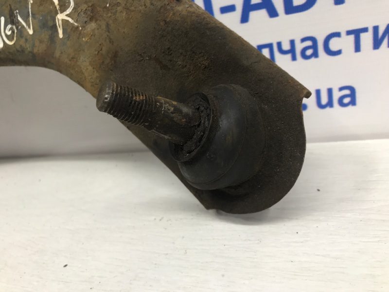Рычаг правый Suzuki Grand Vitara 2005-2016 45201-65J00 (Арт. 3844) Рычаг правый Suzuki Grand Vitara 2005-2016 45201-65J00 (Арт. 3844)
