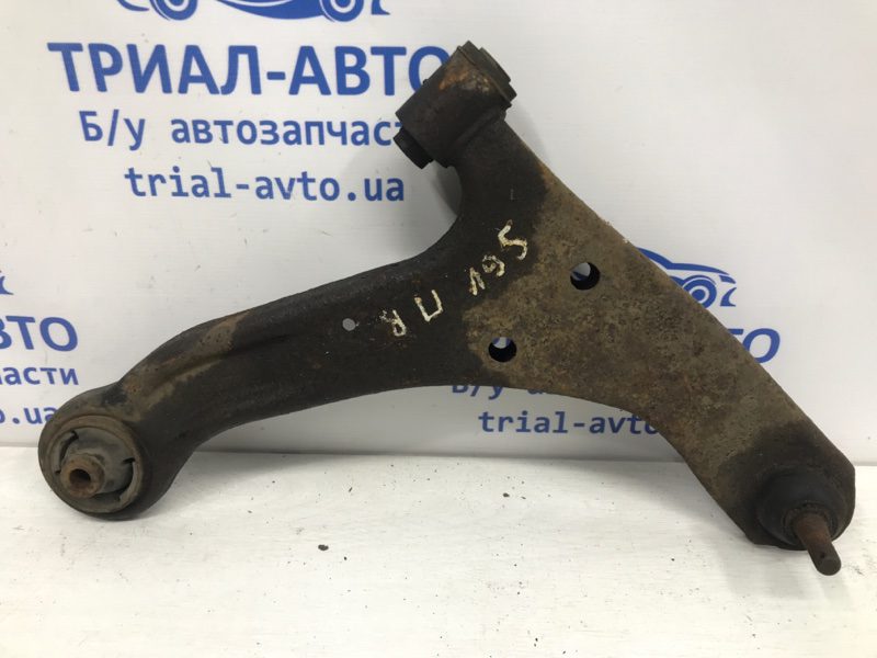 Рычаг правый Suzuki Grand Vitara 2005-2016 4520165J00 (Арт. 3846) Рычаг правый Suzuki Grand Vitara 2005-2016 4520165J00 (Арт. 3846)