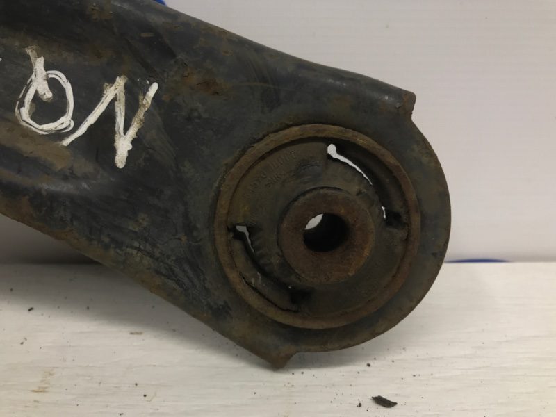 Рычаг левый Nissan Qashqai 2006-2013 54501jd000 (Арт. 13487) Рычаг левый Nissan Qashqai 2006-2013 54501jd000 (Арт. 13487)