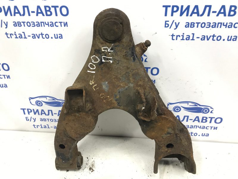 Рычаг передний нижний правый Toyota Land Cruiser 1998-2007 0 (Арт. 7524) Рычаг передний нижний правый Toyota Land Cruiser 1998-2007 0 (Арт. 7524)