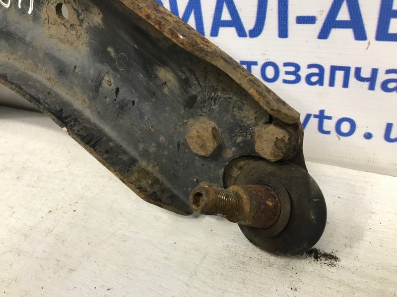 Рычаг правый Renault Megane 2008-2016 545008682R (Арт. 28240) Рычаг правый Renault Megane 2008-2016 545008682R (Арт. 28240)