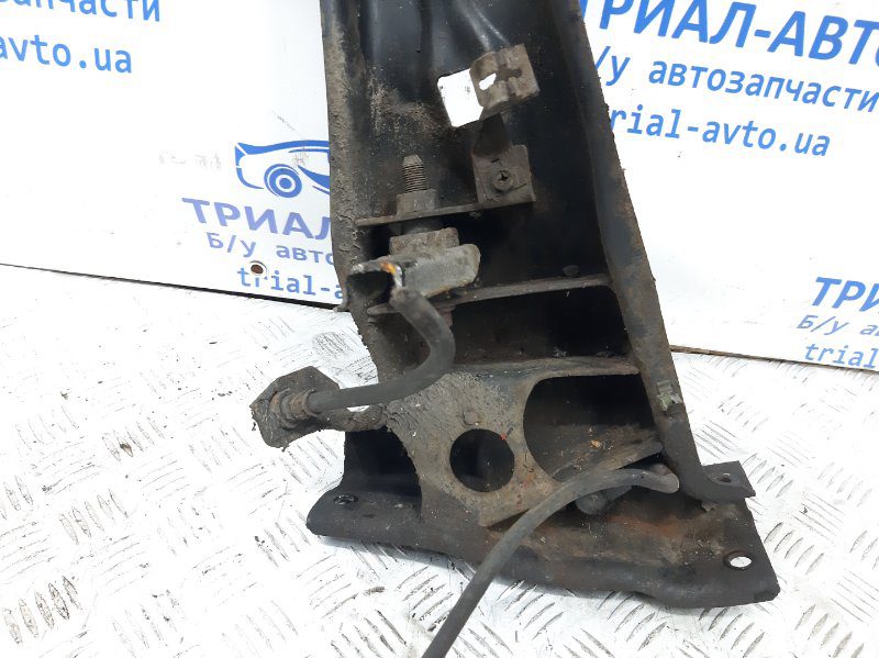 Рычаг задний продольный Mitsubishi Lancer 2003-2009 MR519133 (Арт. 28708) Рычаг задний продольный Mitsubishi Lancer 2003-2009 MR519133 (Арт. 28708)