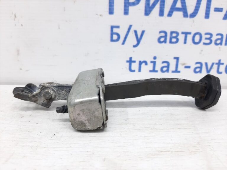 Ограничитель двери задний левый Toyota Avensis 2009-2018 6863005050 (Арт. 29119)