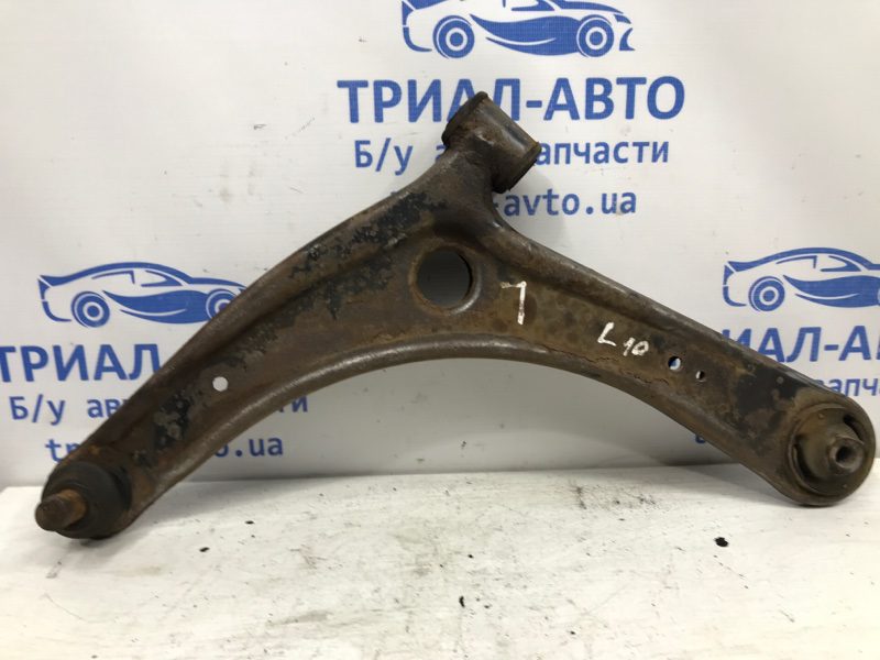 Рычаг левый Mitsubishi Lancer 2007-2017 4013A217 (Арт. 29556) Рычаг левый Mitsubishi Lancer 2007-2017 4013A217 (Арт. 29556)