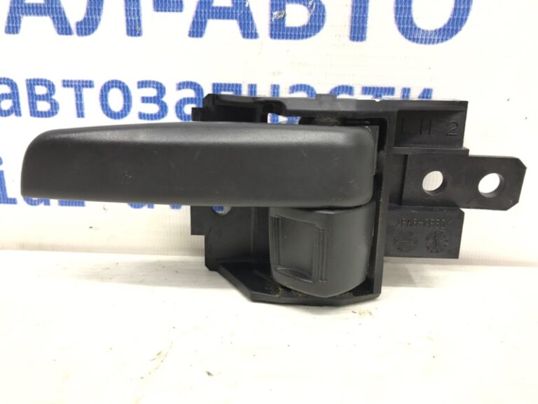 Ручка двери внутренняя левая Mitsubishi Outlander 2012-2021 5716A477XA (Арт. 29668)