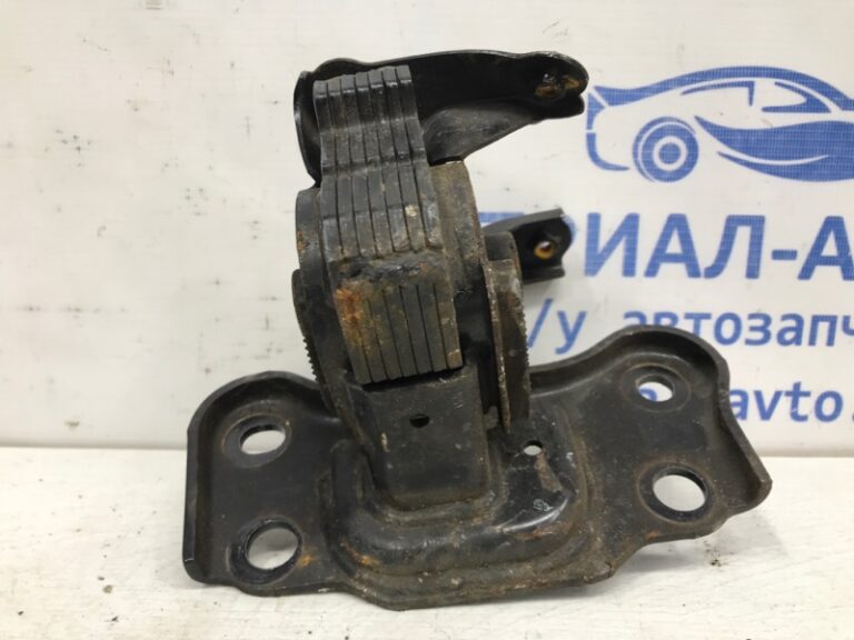 Подушка ДВС левая Toyota Avensis 2009-2018 123720T130 (Арт. 29897)