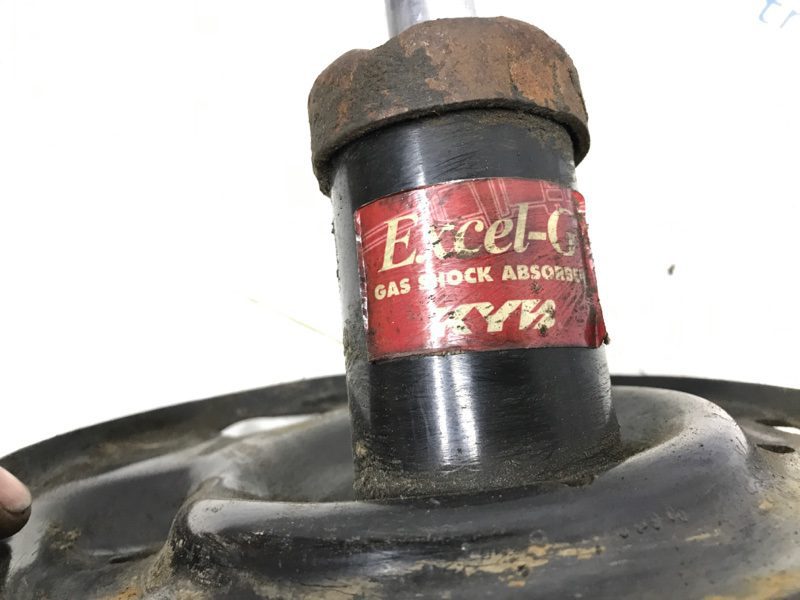 Амортизатор передний левый Toyota RAV 4 2005-2012 4852080072 (Арт. 30275) Амортизатор передний левый Toyota RAV 4 2005-2012 4852080072 (Арт. 30275)