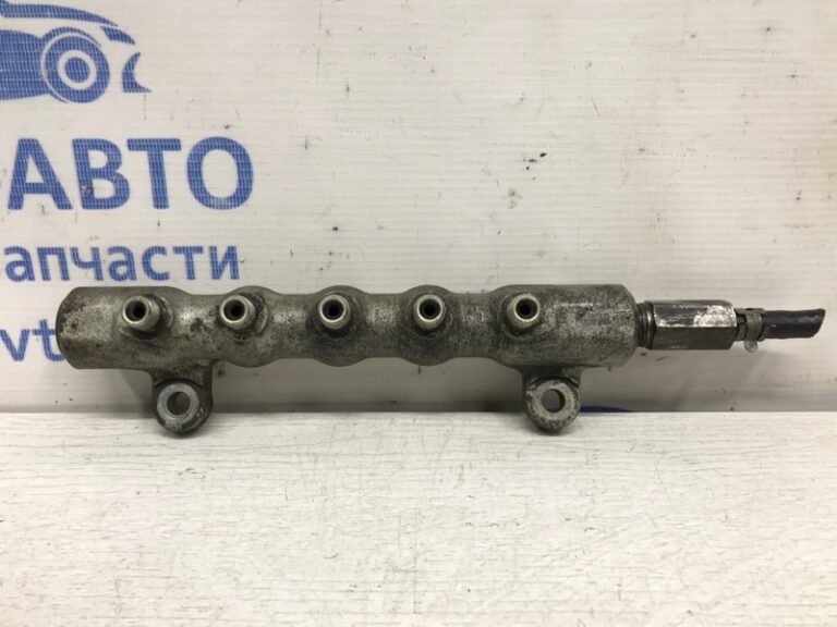 Топливная рампа Toyota Avensis 2003-2009 238100R010 (Арт. 30870)