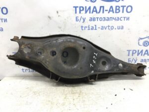 Рычаг задней подвески нижний поперечный (под пружину) Toyota Avensis 2009-2018 4873005070 (Арт. 30964)