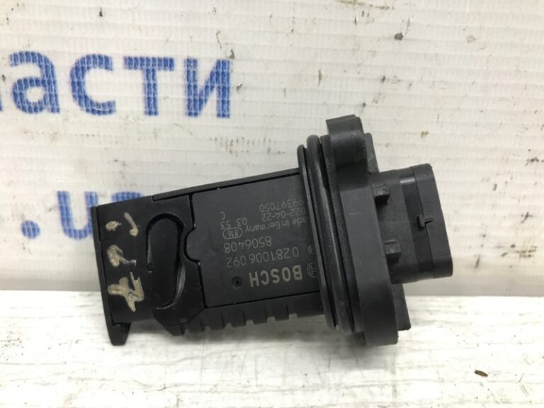 Датчик расхода воздуха Toyota Avensis 2009-2018 8506408 (Арт. 31171)