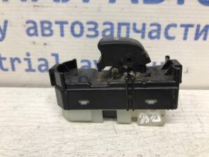 Кнопка стеклоподъемника Lexus RX 350 2003-2009 8403048070 (Арт. 31224)