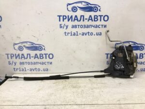 Замок двери передний правый Mitsubishi L200 2006-2015 5715A182 (Арт. 31554)