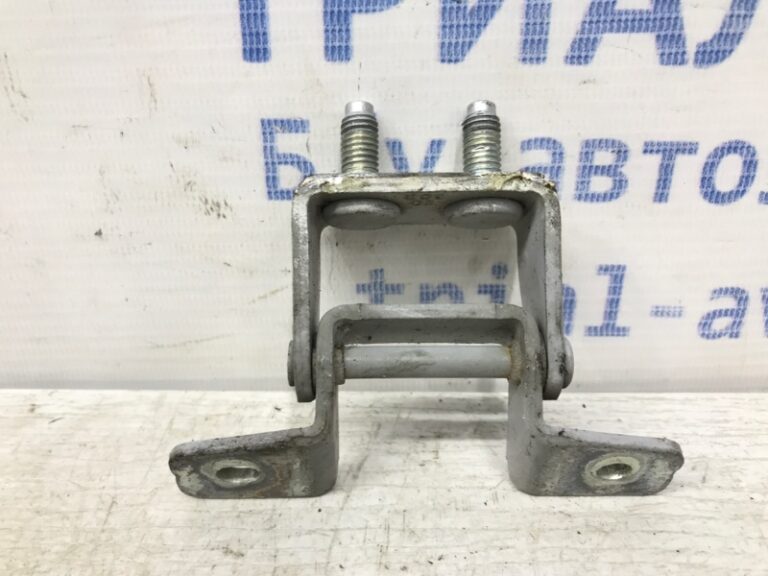 Петля крышки багажника KIA Ceed 2006-2012 79770-1H000 (Арт. 32125)