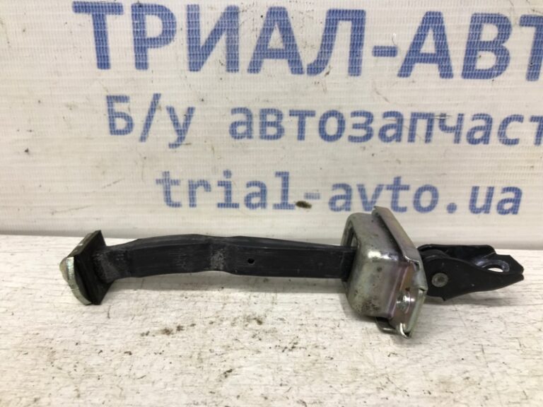 Ограничитель двери задний левый Nissan Qashqai 2013-2022 824304EA0A (Арт. 32944)