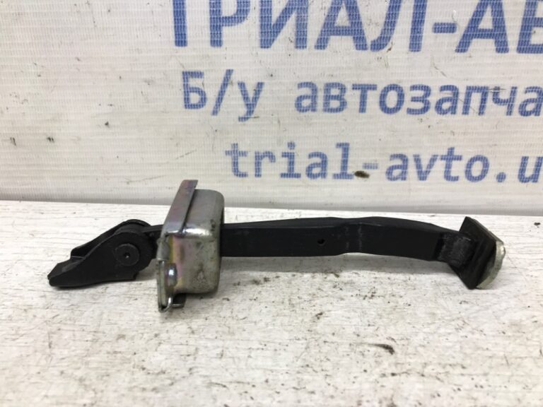 Ограничитель двери задний правый Nissan Qashqai 2013-2022 824304EA0A (Арт. 32945)