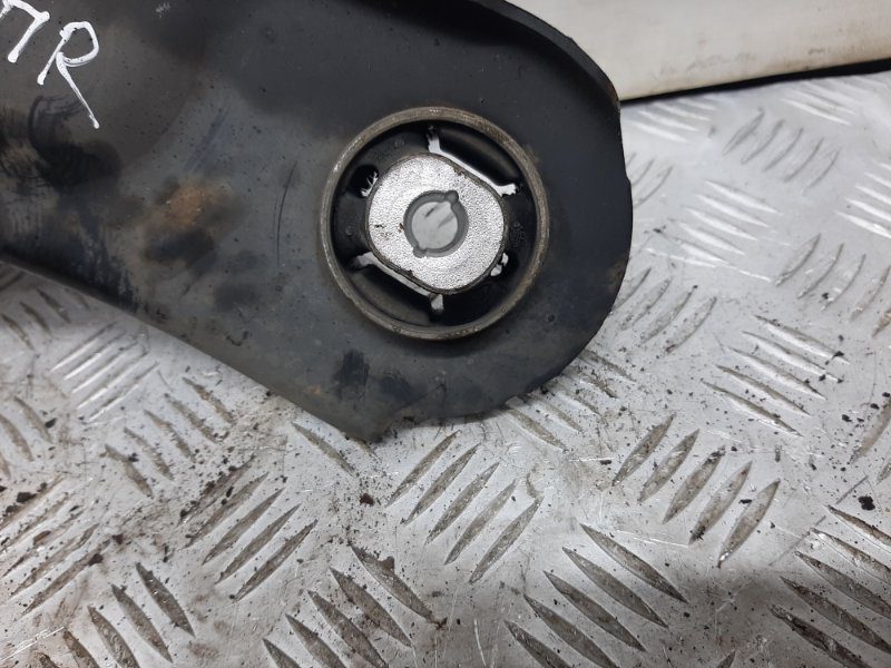 Рычаг правый Renault Megane 2008-2016 545008682R (Арт. 33528) Рычаг правый Renault Megane 2008-2016 545008682R (Арт. 33528)