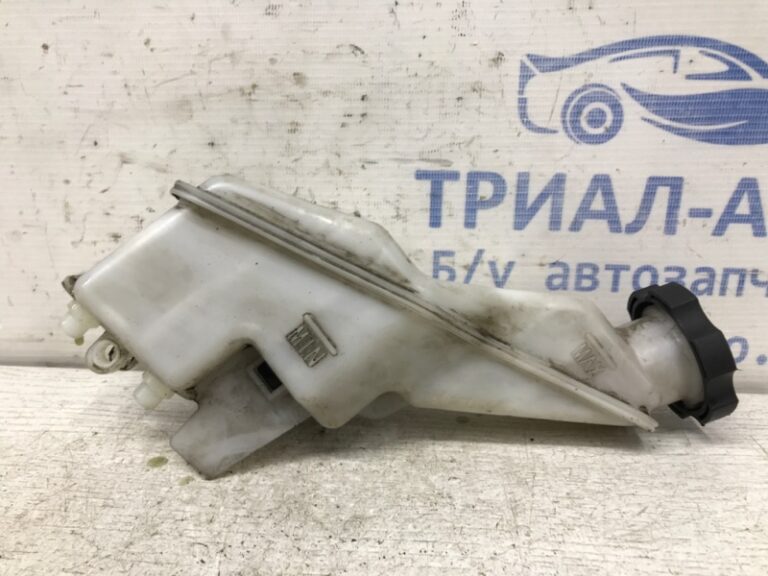 Бачок главного тормозного цилиндра Hyundai Santa fe 2012-2019 585112B500 (Арт. 33699)
