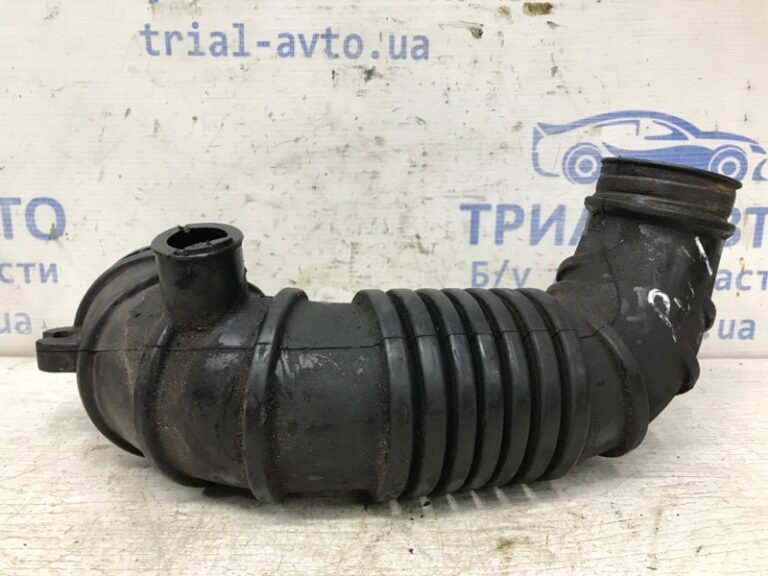 Патрубок воздушного фильтра Mitsubishi Pajero Wagon 2006-2022 1505A195 (Арт. 33733)