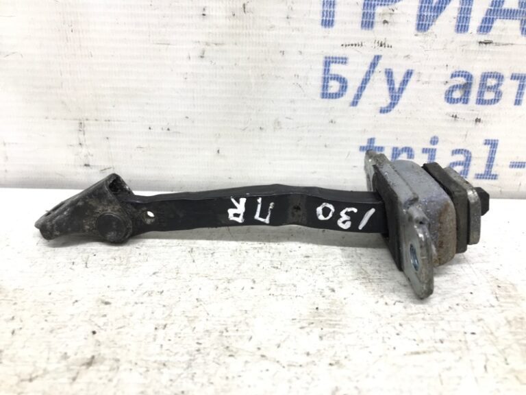 Ограничитель двери передний правый Hyundai I30 2007-2012 79390-2L000 (Арт. 34763)