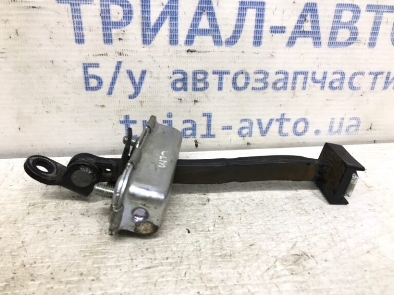 Ограничитель двери задний правый SsangYong Kyron 2004-2017 7136009001 (Арт. 34864)