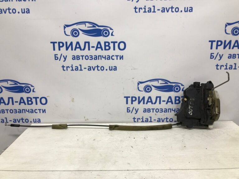 Замок двери передний правый Mitsubishi Outlander 2003-2007 5715A062 (Арт. 35172)