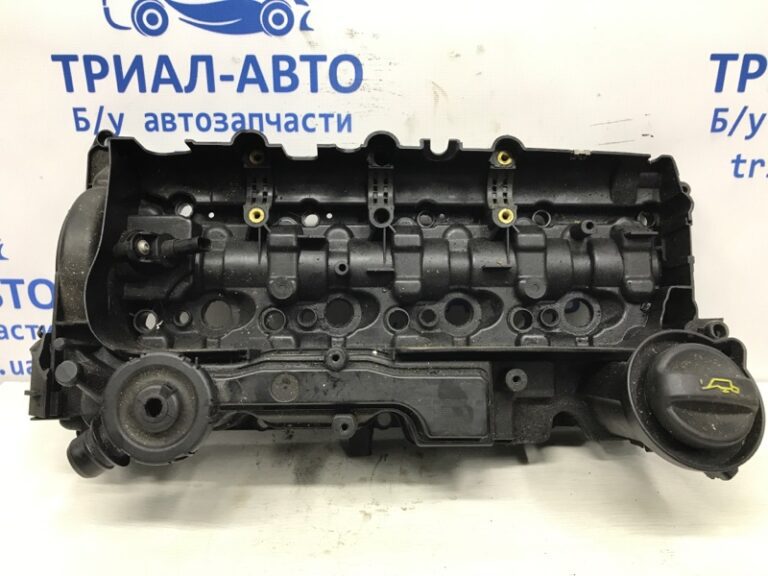 Крышка клапанная Toyota Avensis 2009-2018 11201WA012 (Арт. 35380)