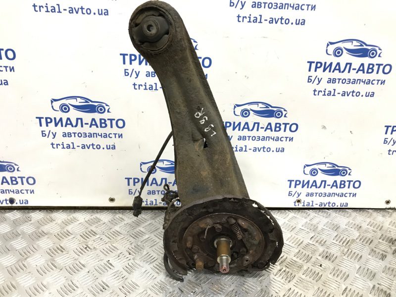 Рычаг задней подвески продольный правый Mitsubishi Lancer 2003-2009 MR519134 (Арт. 35950) Рычаг задней подвески продольный правый Mitsubishi Lancer 2003-2009 MR519134 (Арт. 35950)