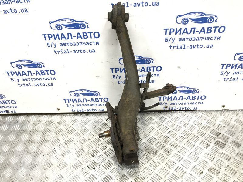 Рычаг задней подвески продольный правый Mitsubishi Lancer 2003-2009 MR519134 (Арт. 35950) Рычаг задней подвески продольный правый Mitsubishi Lancer 2003-2009 MR519134 (Арт. 35950)