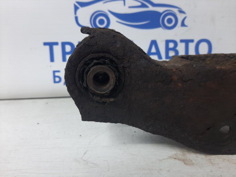 Рычаг задней подвески продольный левый Mitsubishi Lancer 2003-2009 MR519133 (Арт. 35994) Рычаг задней подвески продольный левый Mitsubishi Lancer 2003-2009 MR519133 (Арт. 35994)