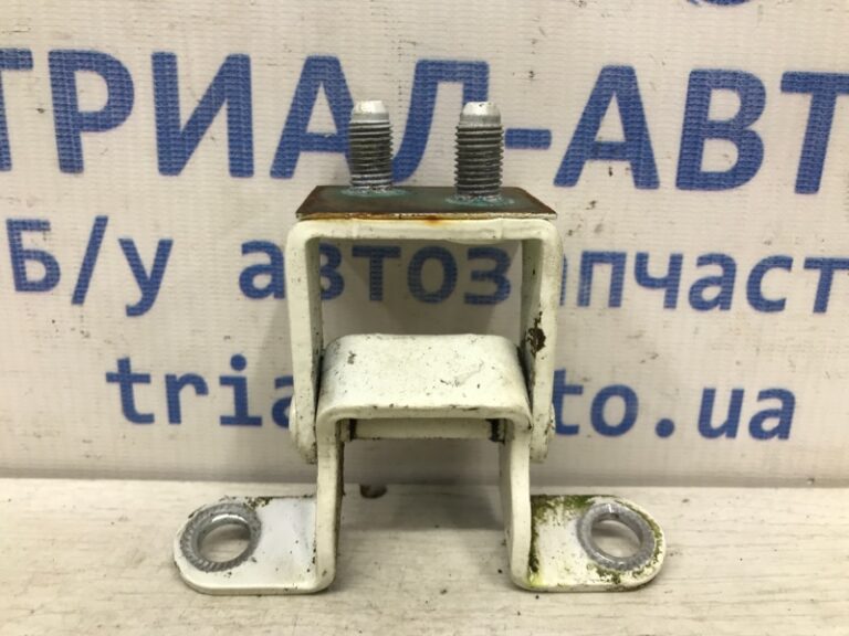 Петля крышки багажника SsangYong Korando 2010-2019 6481009002 (Арт. 37017)