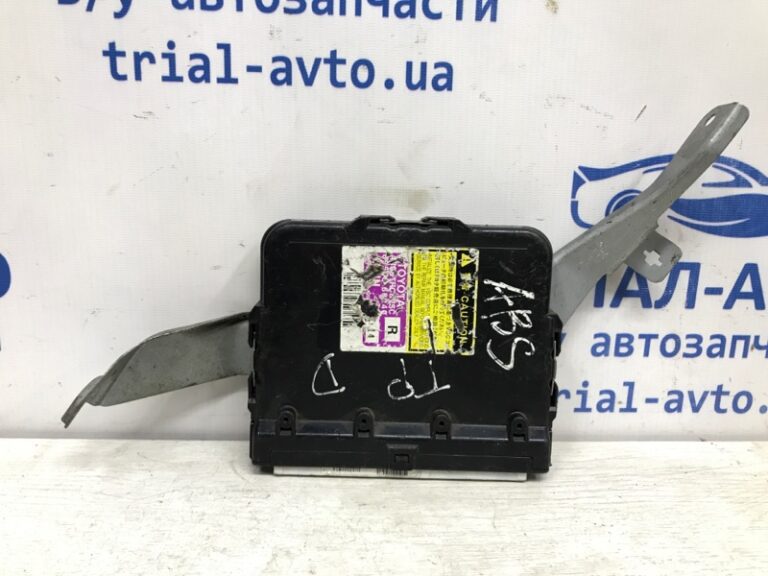 Блок управления Toyota Prado 2002-2009 8954060240 (Арт. 10627)
