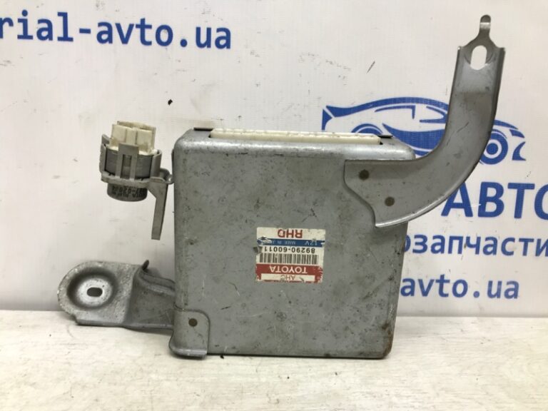 Блок управления Toyota Land Cruiser 1998-2007 8929060011 (Арт. 6749)
