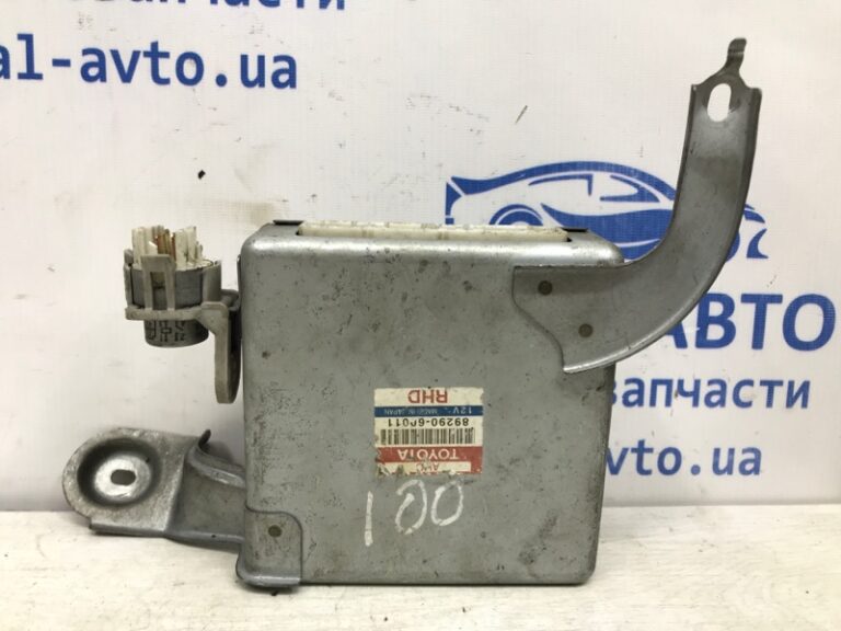 Блок управления Toyota Land Cruiser 1998-2007 8929060011 (Арт. 6750)