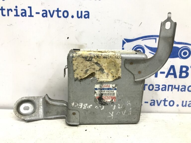 Блок управления Toyota Land Cruiser 1998-2007 8929060011 (Арт. 6751)