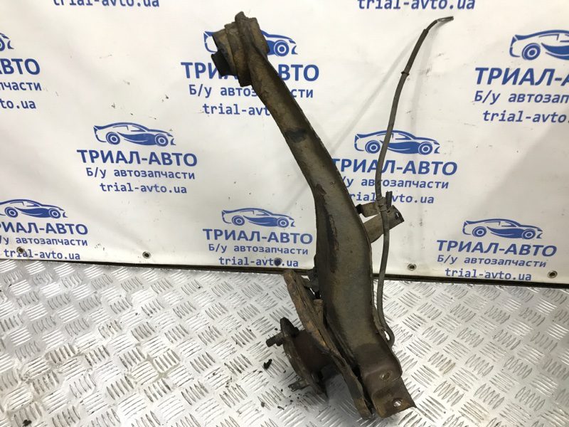 Рычаг задней подвески продольный правый Mitsubishi Lancer 2003-2009 MR519134 (Арт. 37373) Рычаг задней подвески продольный правый Mitsubishi Lancer 2003-2009 MR519134 (Арт. 37373)