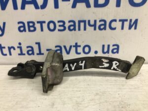Ограничитель двери задний правый Toyota RAV 4 2005-2012 6863042030 (Арт. 37721)