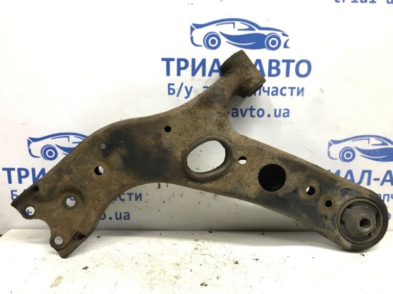 Рычаг правый Toyota RAV 4 2005-2012 4806842051 (Арт. 37857)
