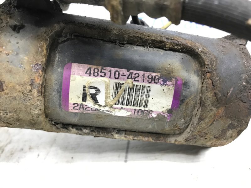 Амортизатор передний правый Toyota RAV 4 2005-2012 4851080285 (Арт. 37875) Амортизатор передний правый Toyota RAV 4 2005-2012 4851080285 (Арт. 37875)