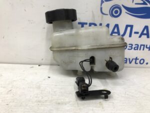 Бачок главного тормозного цилиндра KIA Sorento 2002-2009 585293E010 (Арт. 38013)