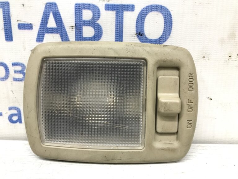 Плафон задний Hyundai Santa fe 2005-2012 926202E0 (Арт. 38430)