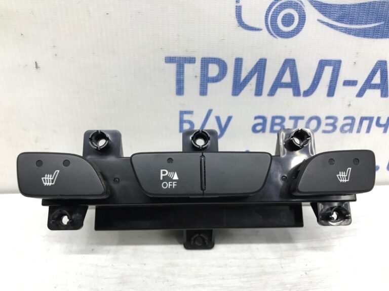 Кнопка подогрева Hyundai IX35 2010-2017 933102Y100 (Арт. 38751)