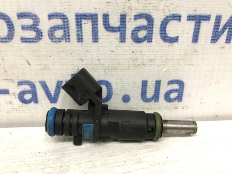 Форсунка топливная Chevrolet Cruze 2008-2016 55562599 (Арт. 39027)