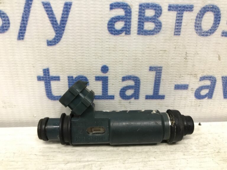 Форсунка топливная Toyota Land Cruiser 1998-2007 2325050040 (Арт. 39120)