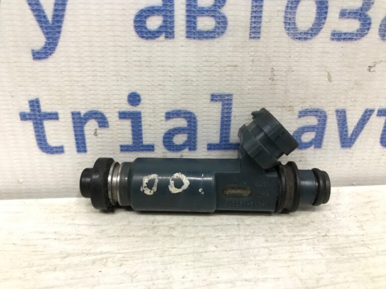 Форсунка топливная Toyota Land Cruiser 1998-2007 2325050040 (Арт. 39121)