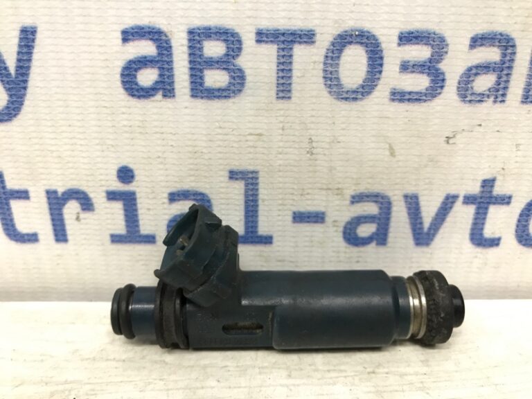 Форсунка топливная Toyota Land Cruiser 1998-2007 2325050040 (Арт. 39123)