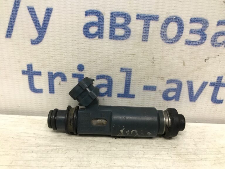 Форсунка топливная Toyota Land Cruiser 1998-2007 2325050040 (Арт. 39125)