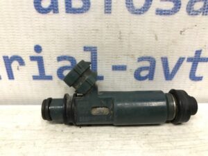 Форсунка топливная Toyota Land Cruiser 1998-2007 2325050040 (Арт. 39126)