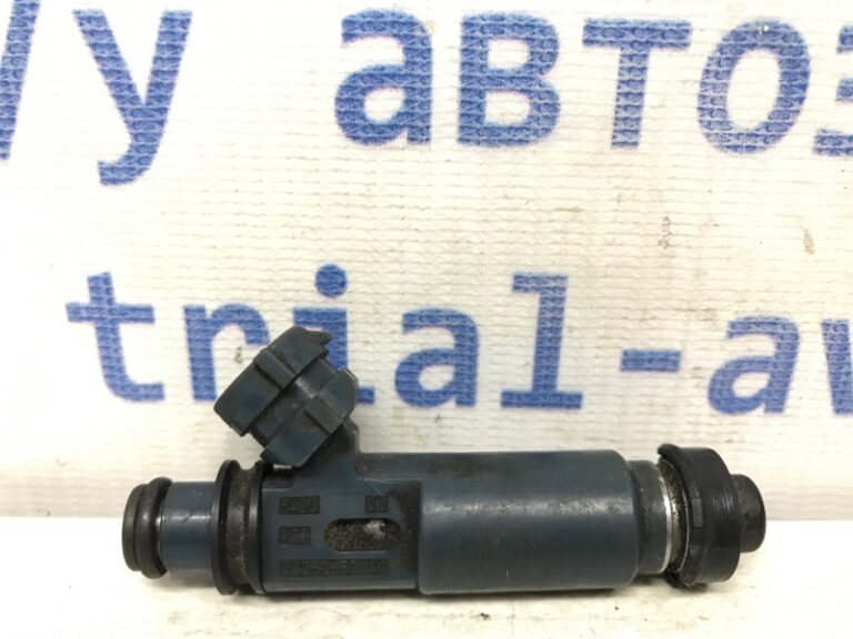 Форсунка топливная Toyota Land Cruiser 1998-2007 2325050040 (Арт. 39132)