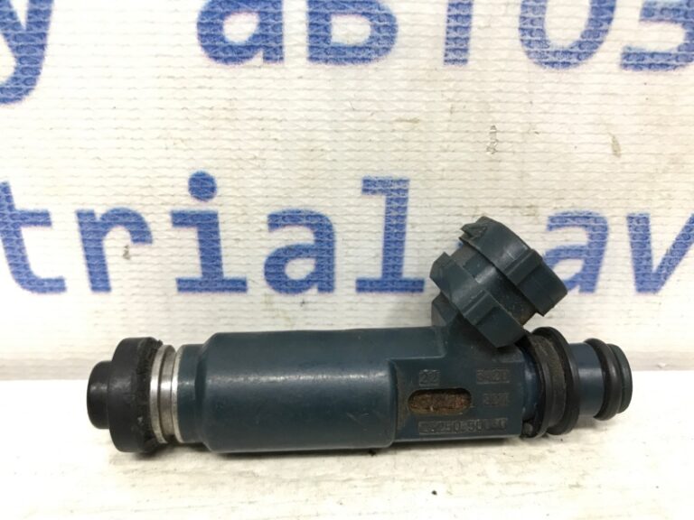 Форсунка топливная Toyota Land Cruiser 1998-2007 2325050040 (Арт. 39133)